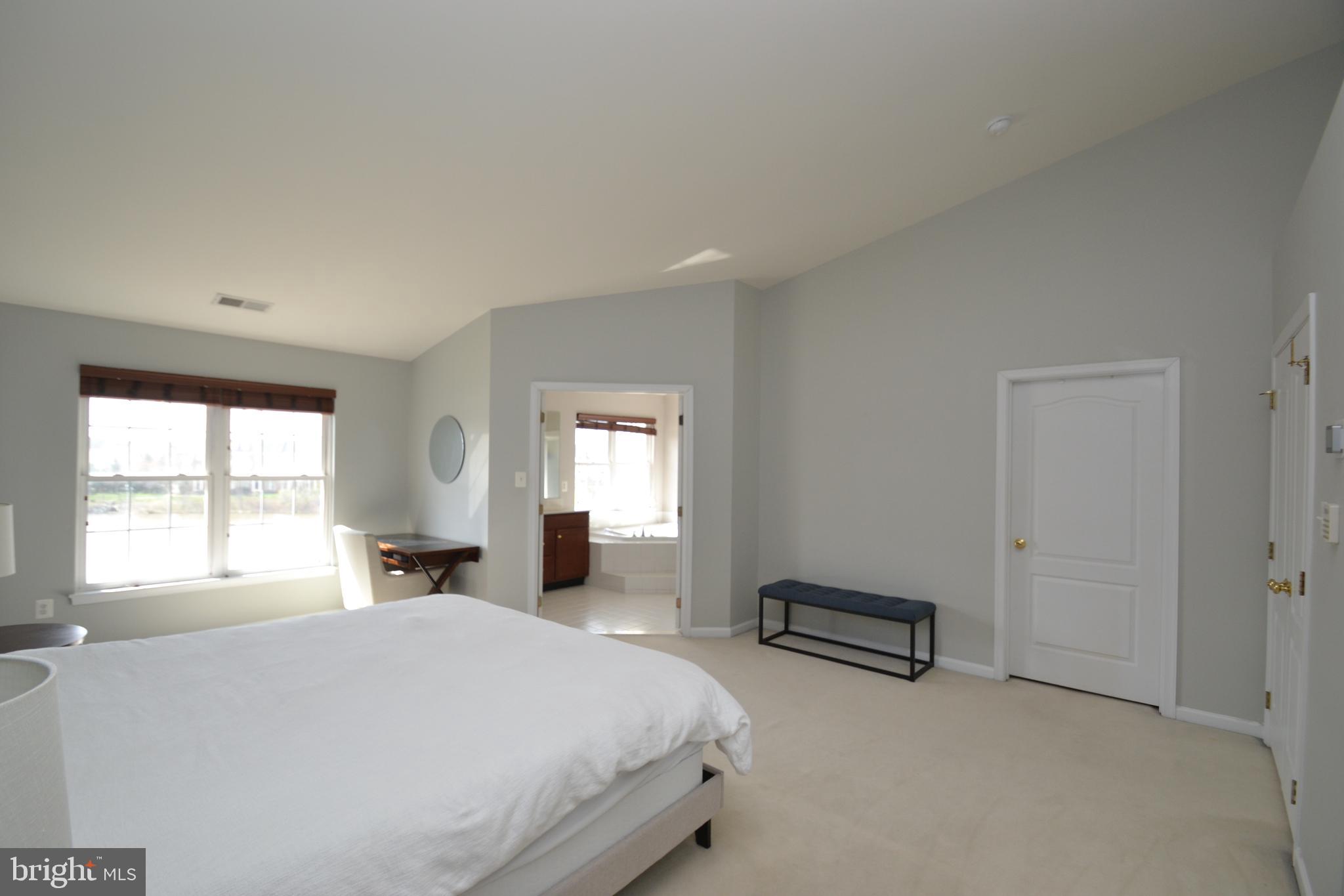 SOUTH RIDING - Residential Lease