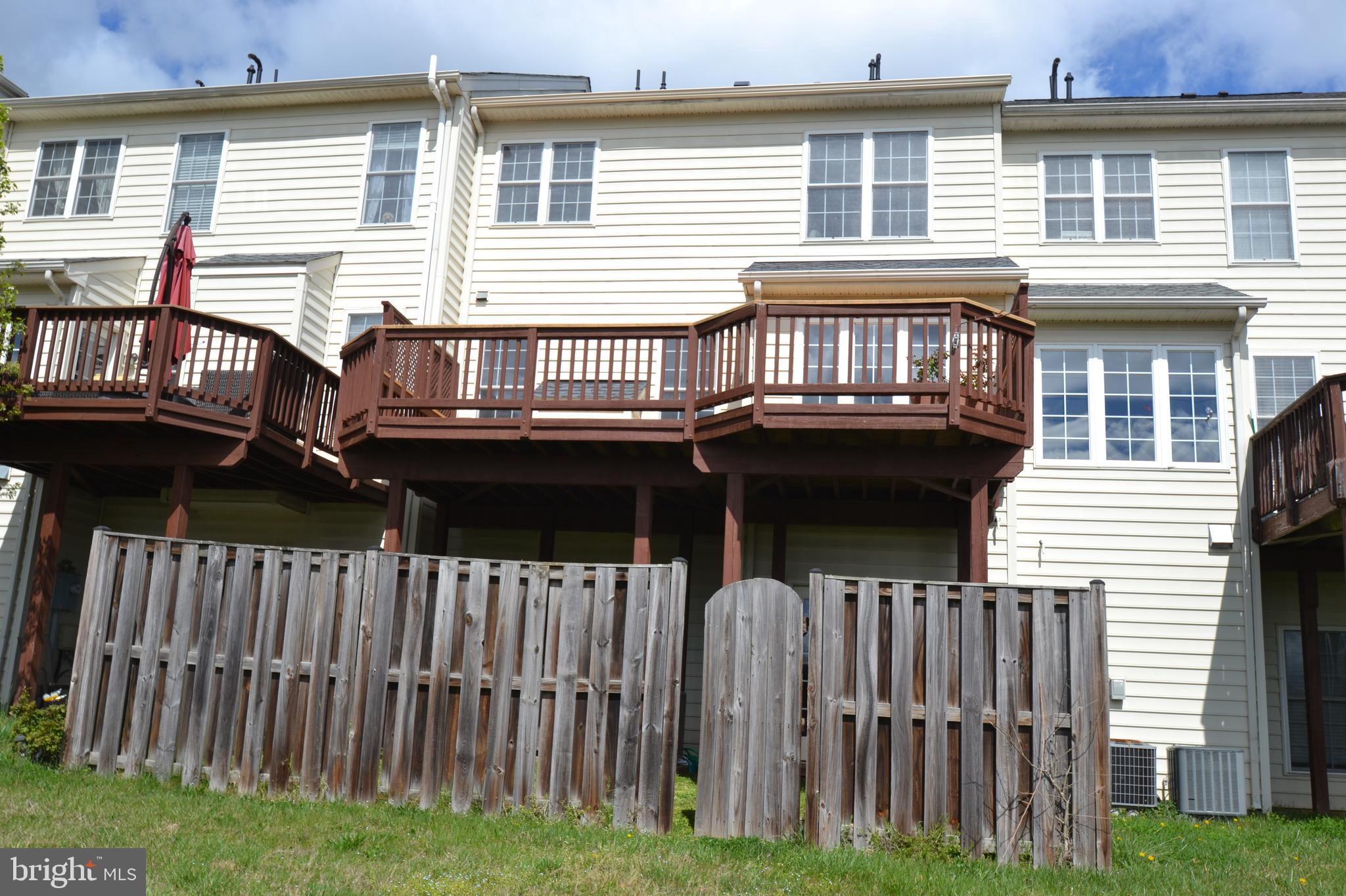 SOUTH RIDING - Residential Lease