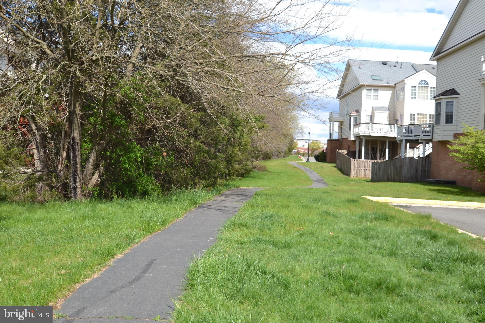 SOUTH RIDING - Residential Lease