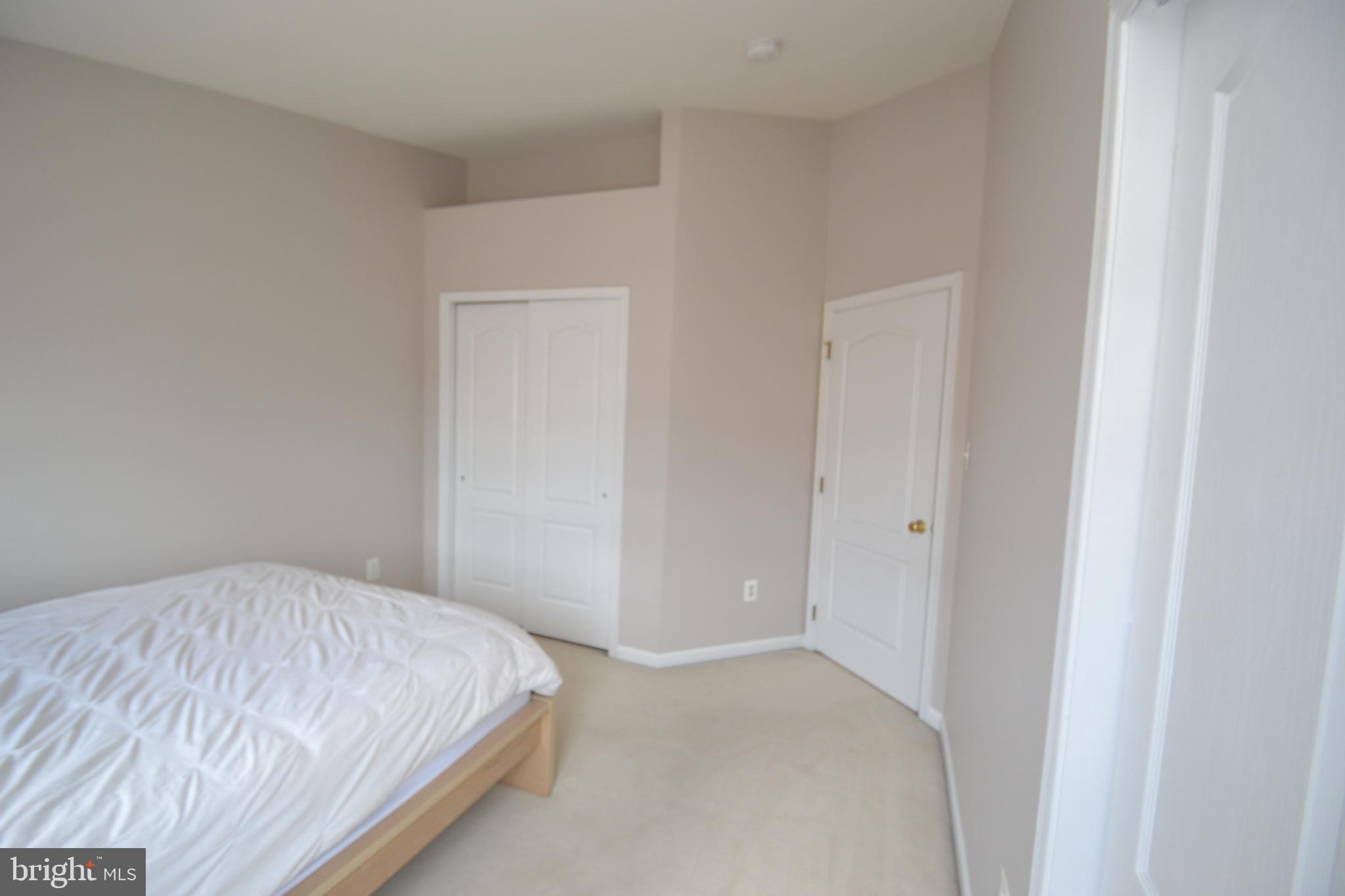 SOUTH RIDING - Residential Lease