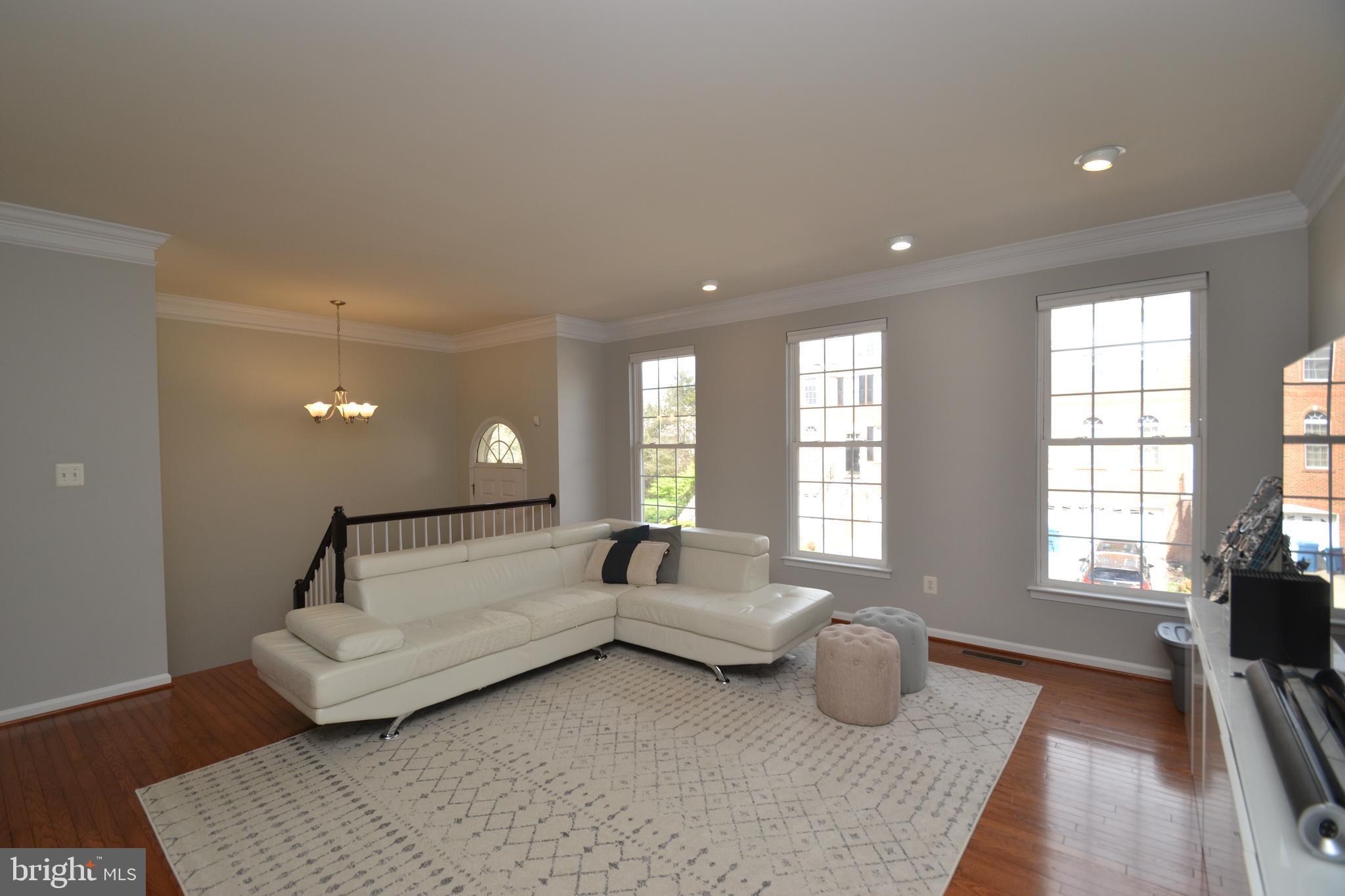 SOUTH RIDING - Residential Lease