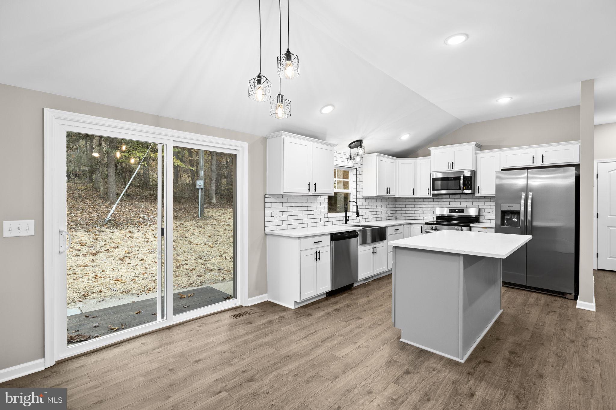 LIVINGSTON VILLAGE - Residential