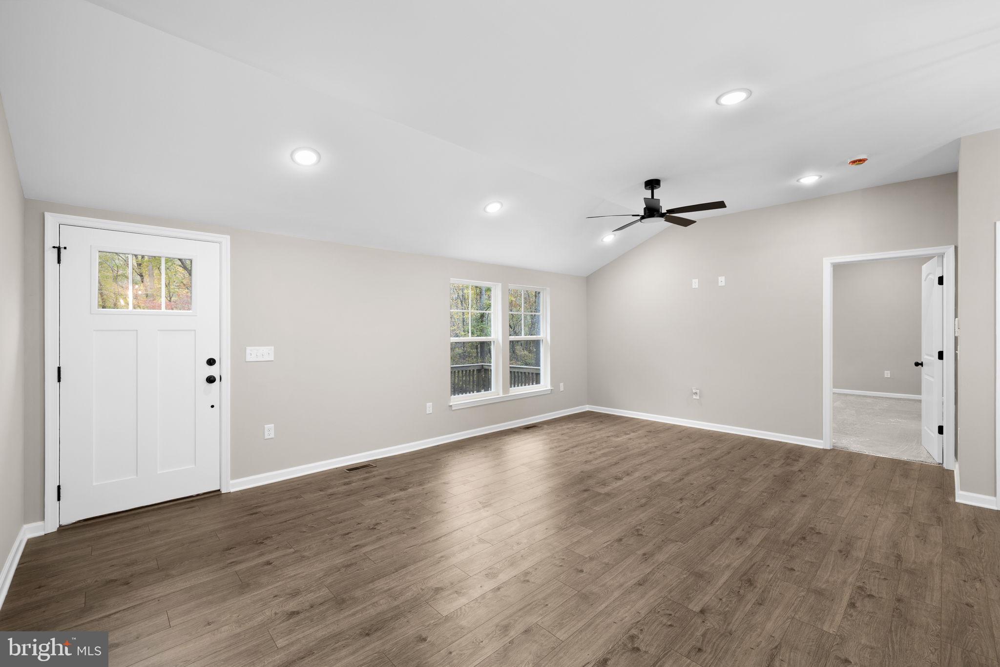 LIVINGSTON VILLAGE - Residential