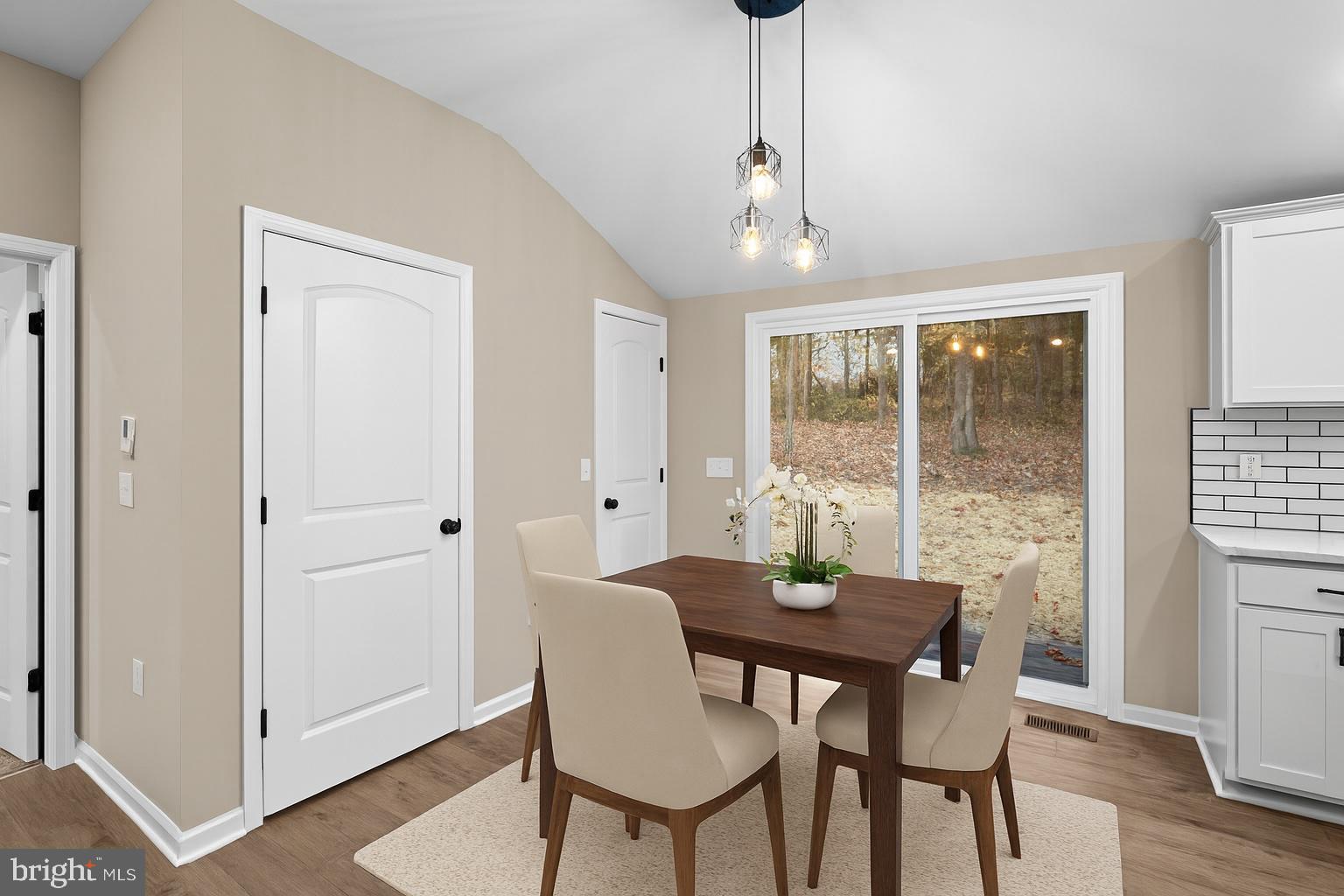 LIVINGSTON VILLAGE - Residential