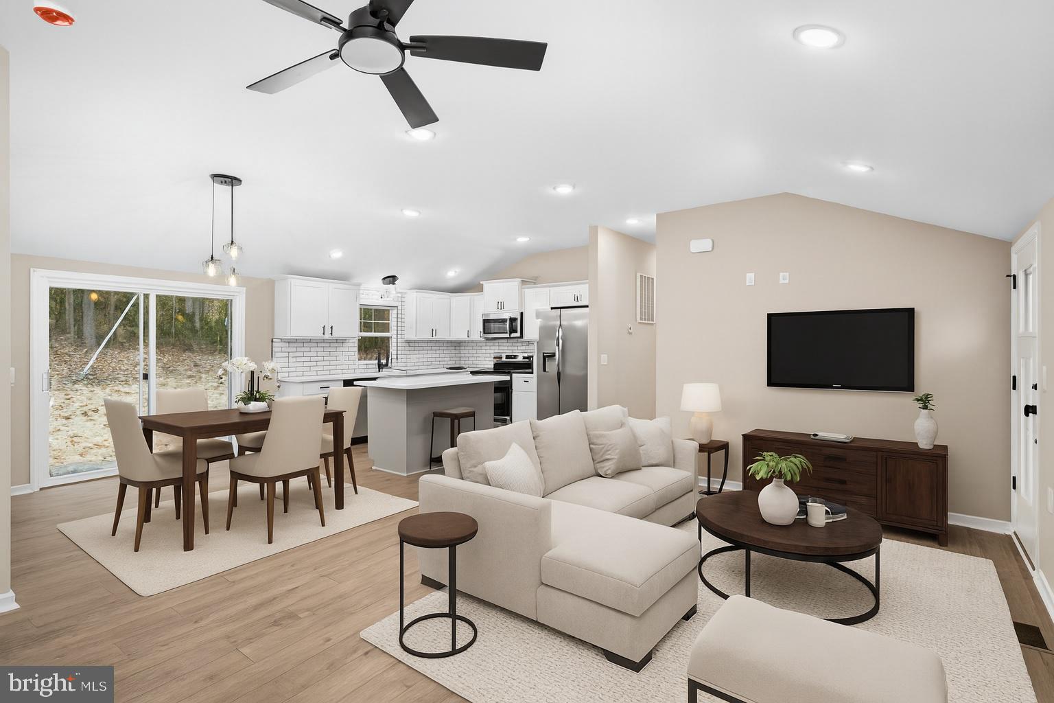 LIVINGSTON VILLAGE - Residential