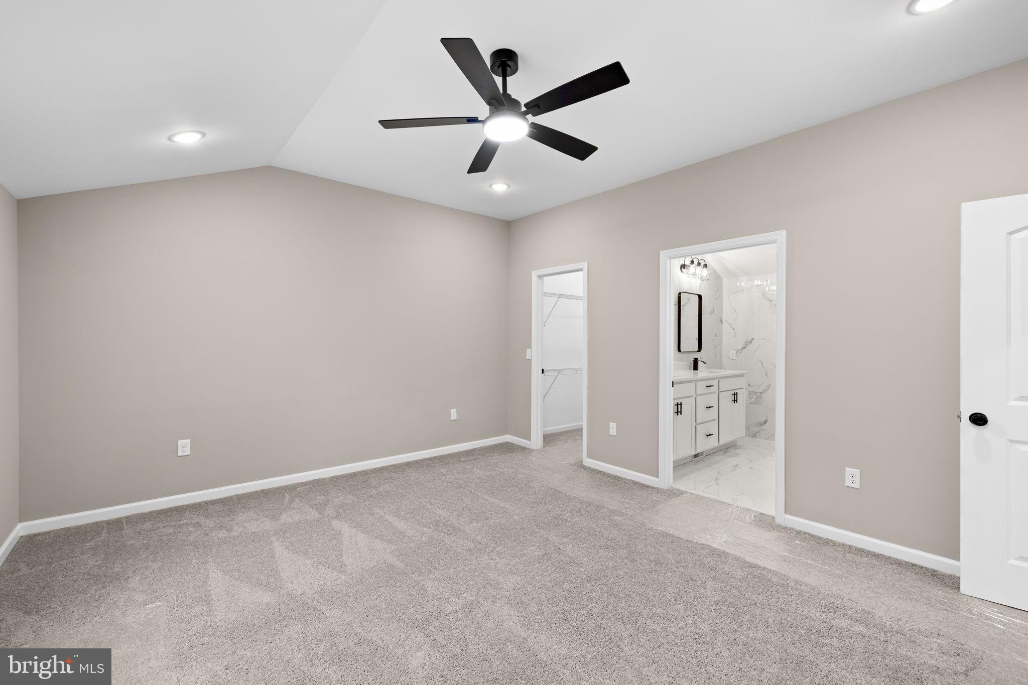 LIVINGSTON VILLAGE - Residential