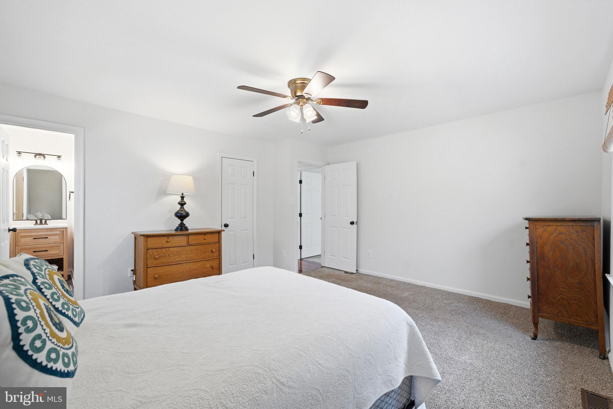 HUGHESVILLE - Residential