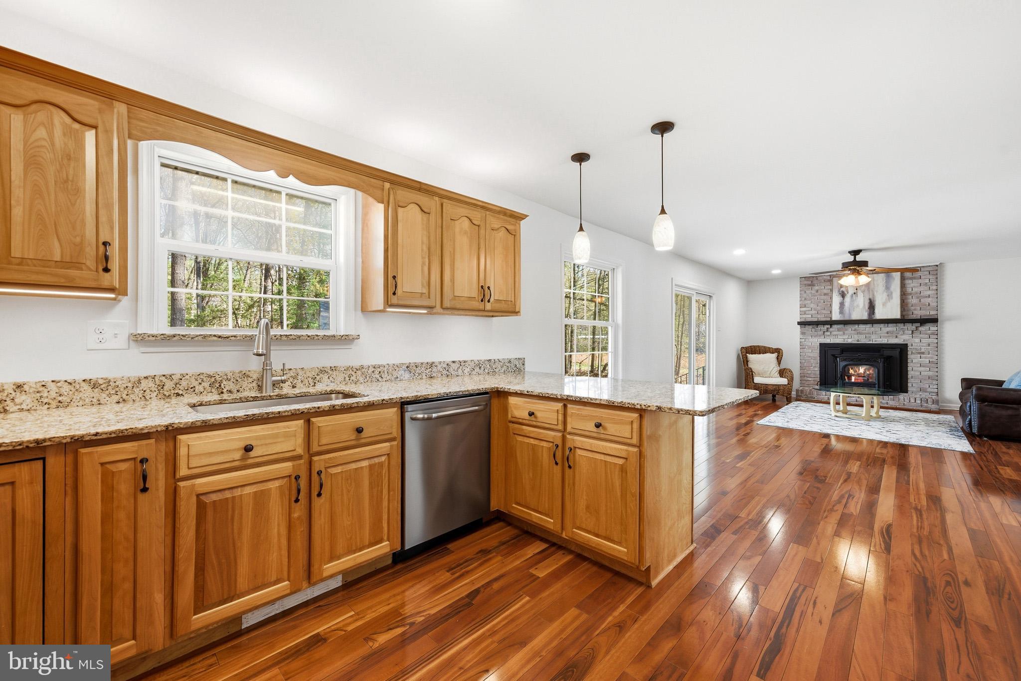 HUGHESVILLE - Residential