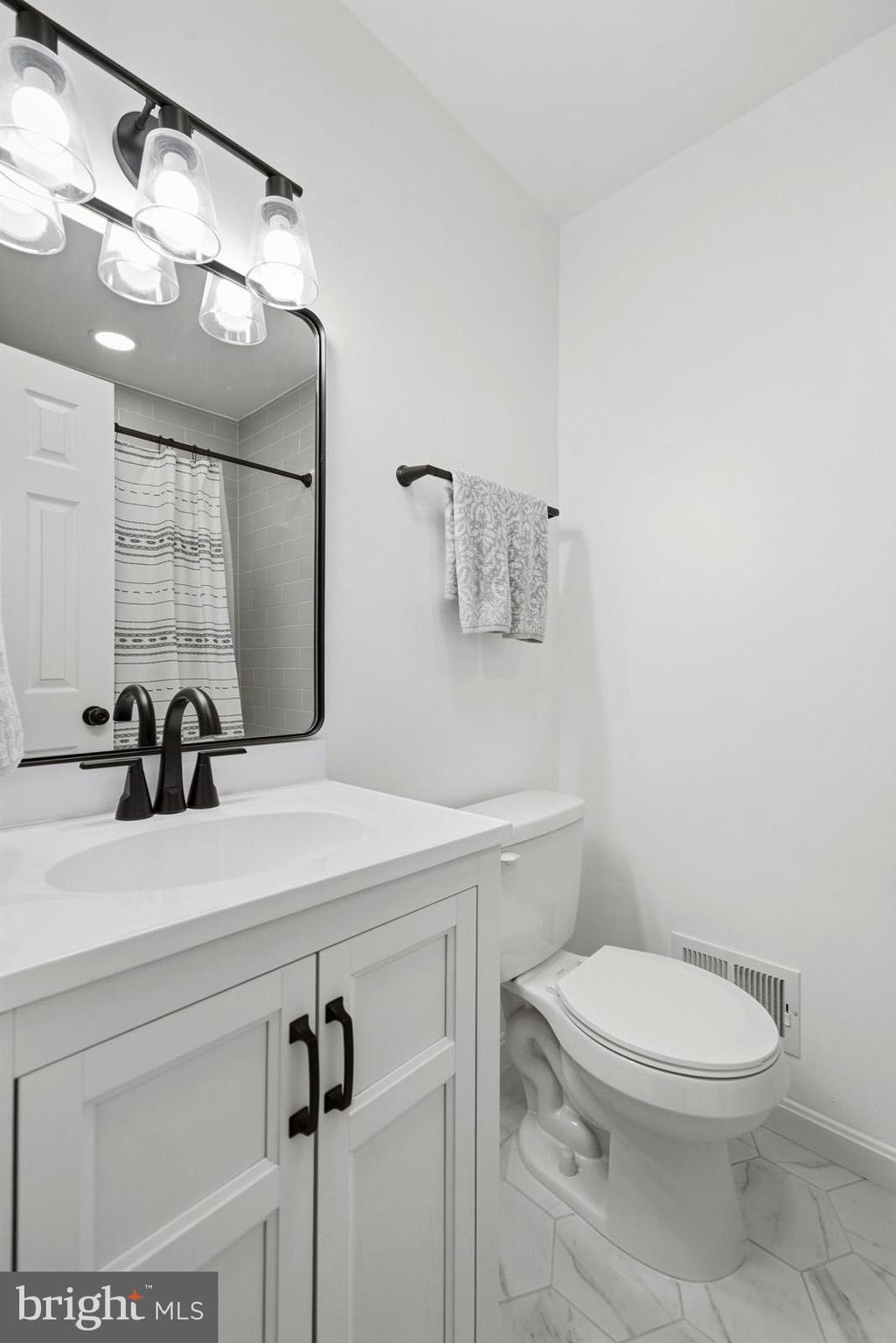 HUGHESVILLE - Residential