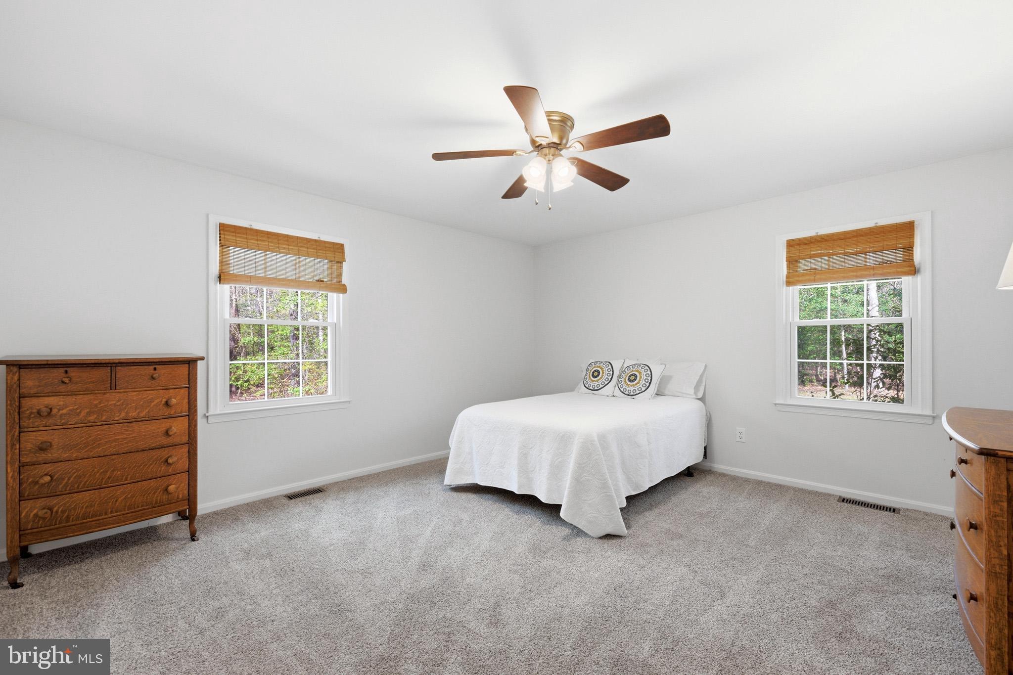 HUGHESVILLE - Residential