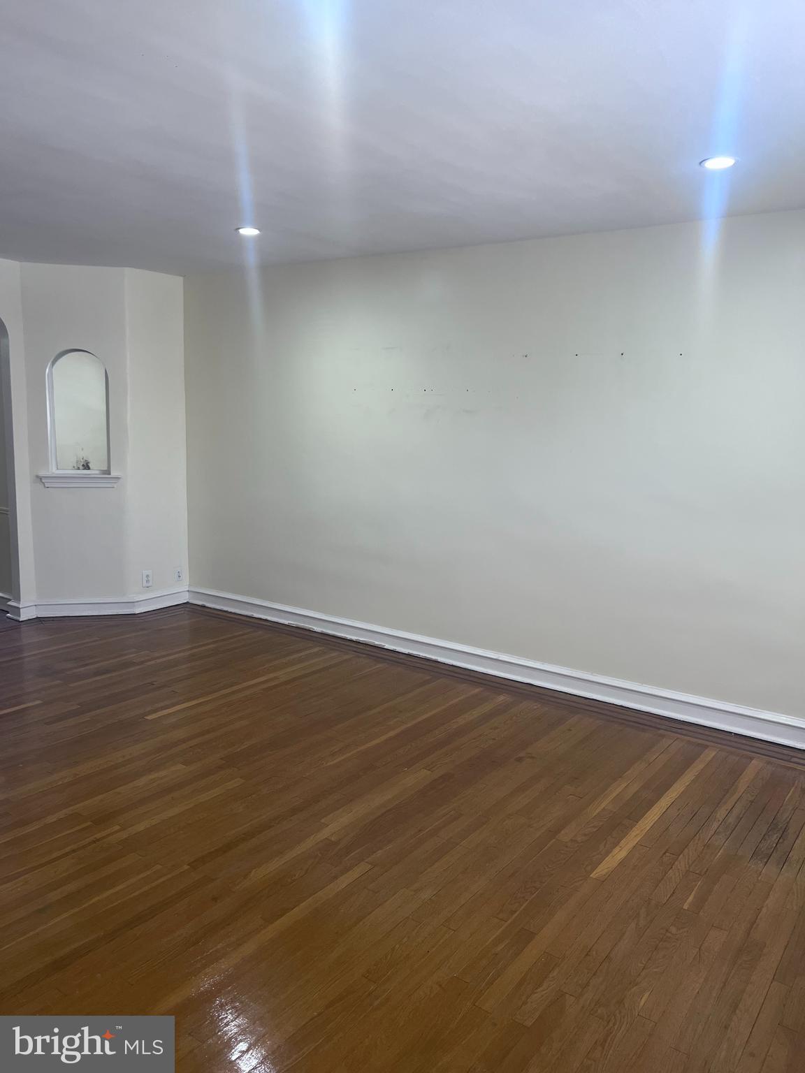 PHILADELPHIA (NORTHEAST) - Residential