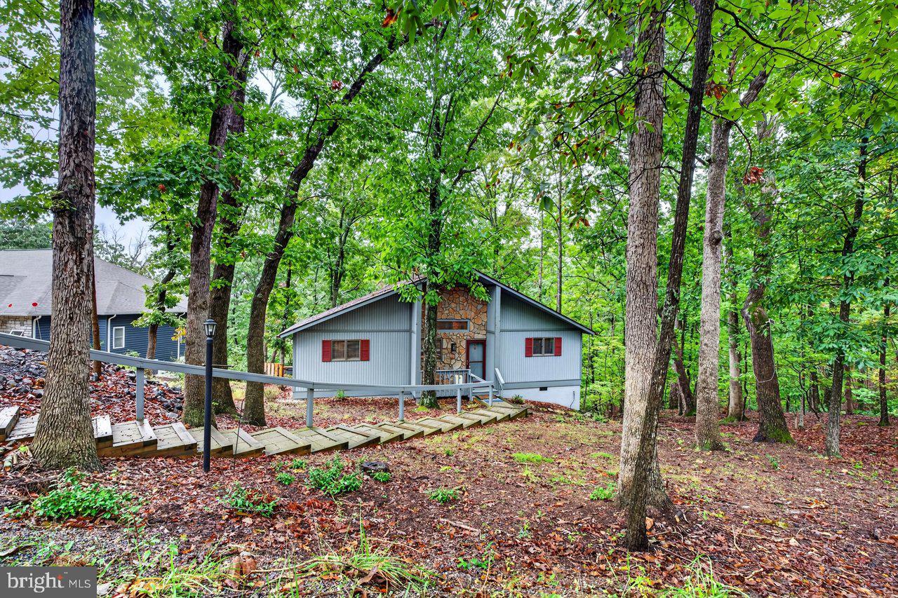 2411 LANIER LANE