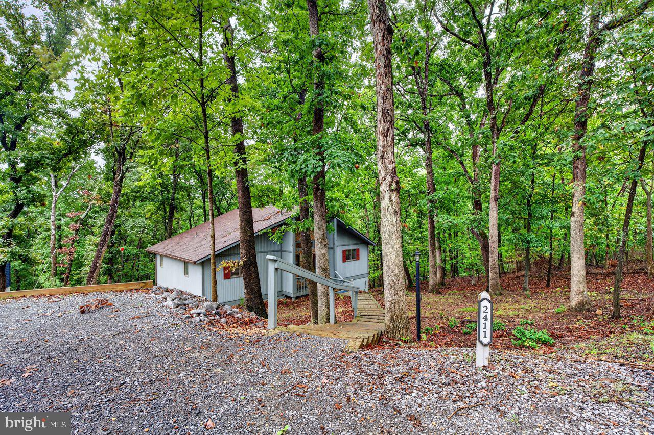 2411 LANIER LANE