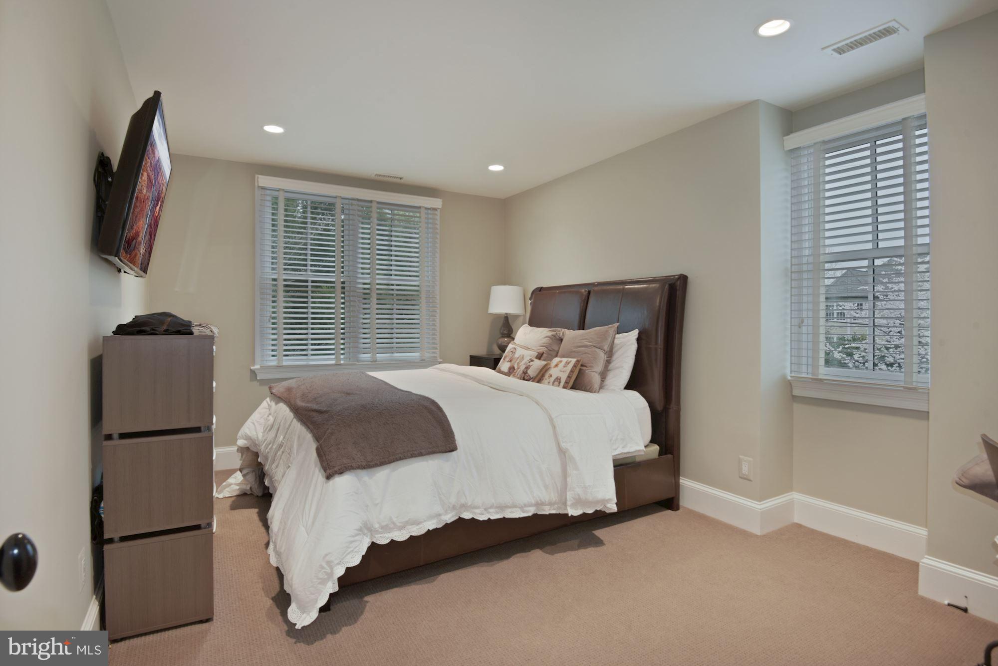 LANGLEY FARMS - Residential