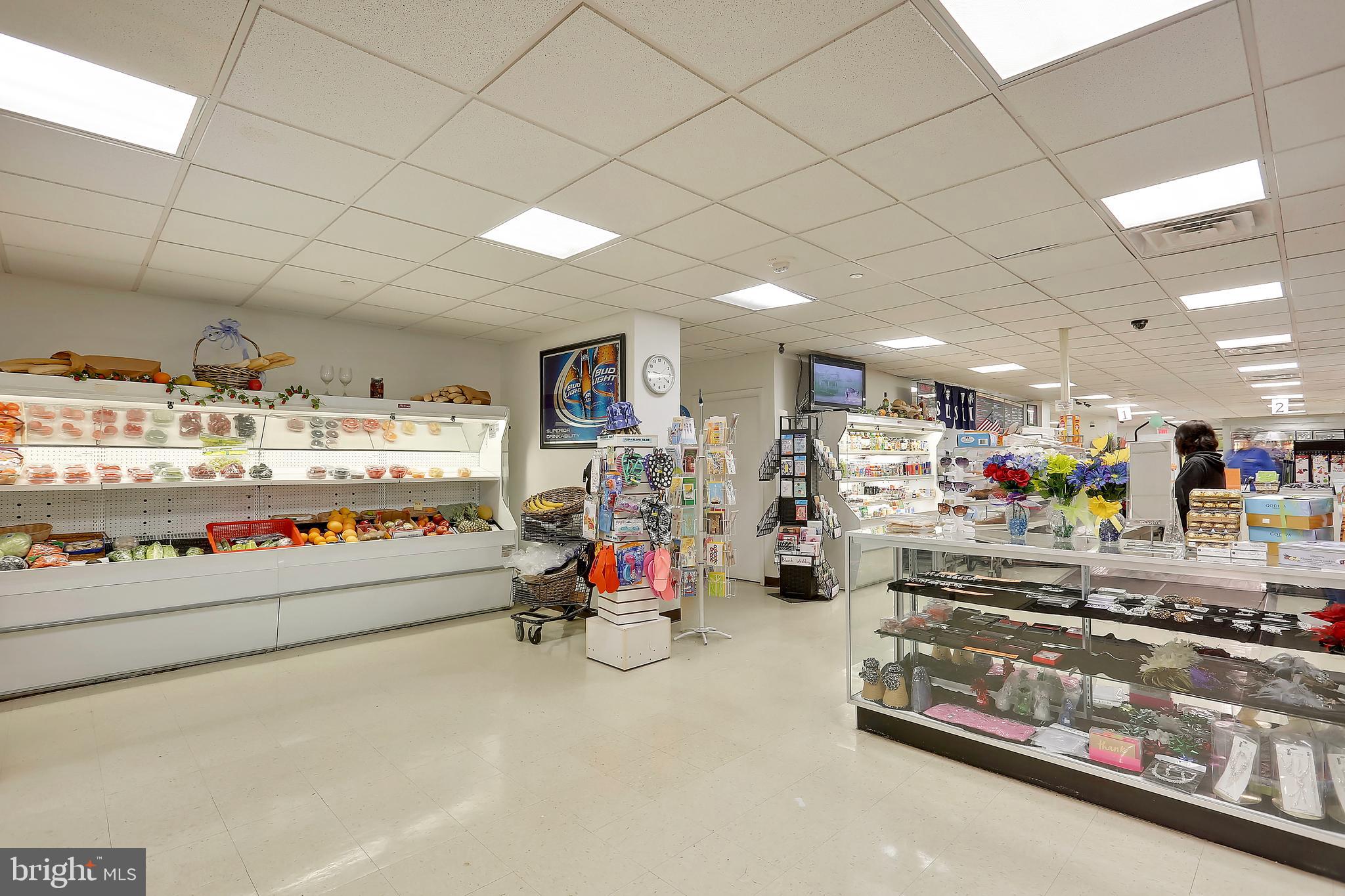 PROMENADE TOWERS - Residential