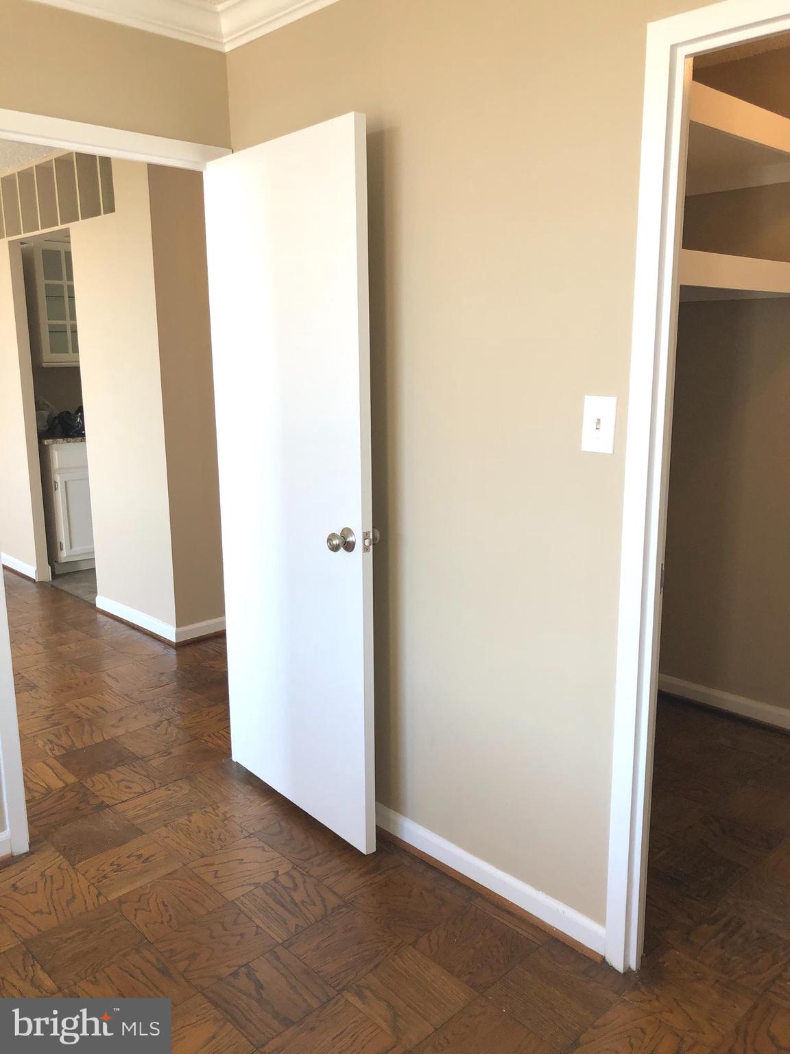 PROMENADE TOWERS - Residential