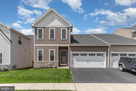 217 Waters Edge Drive, Mount Joy, PA MLS: PALA2068584