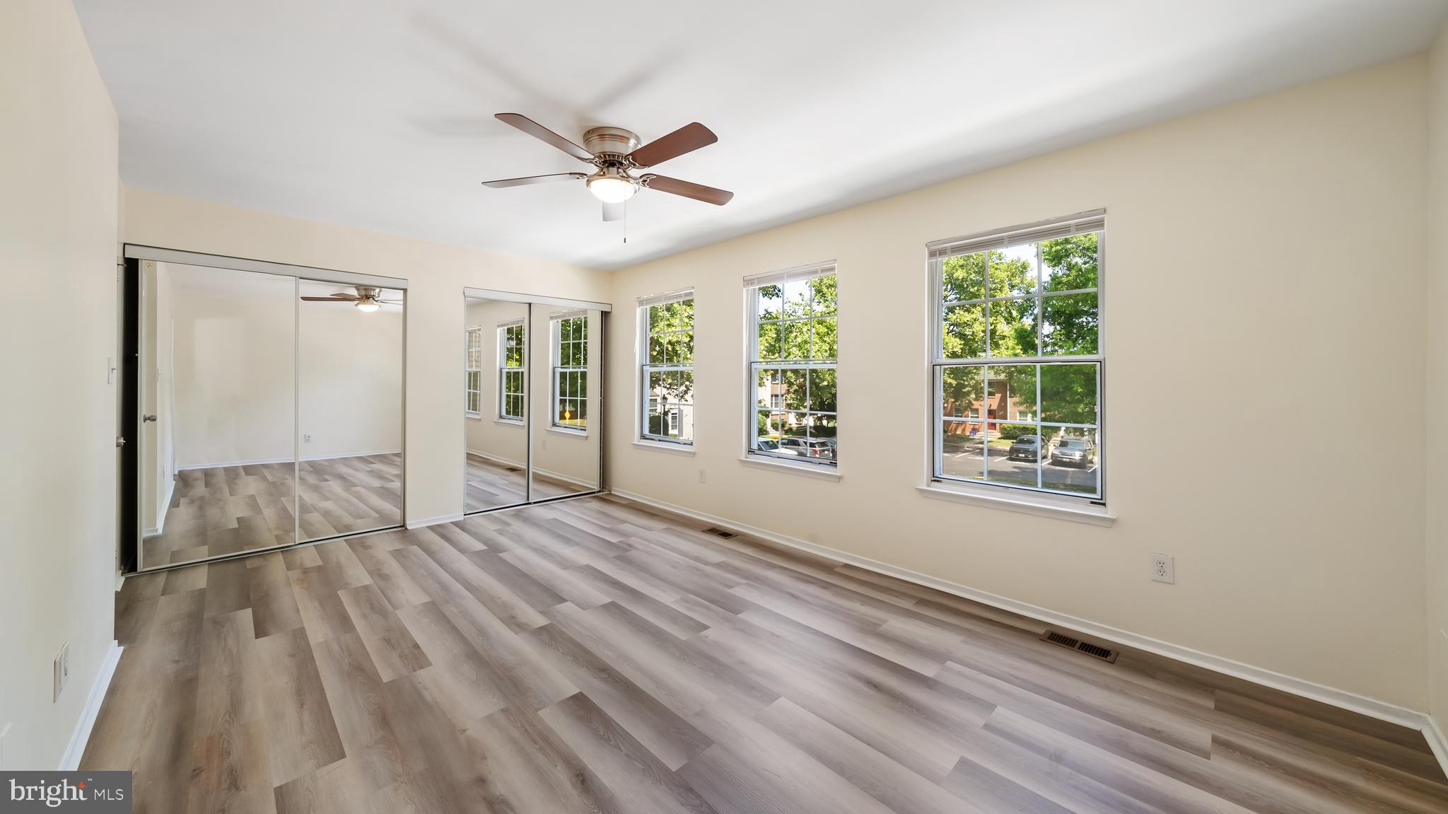 DERWOOD STATION - Residential Lease