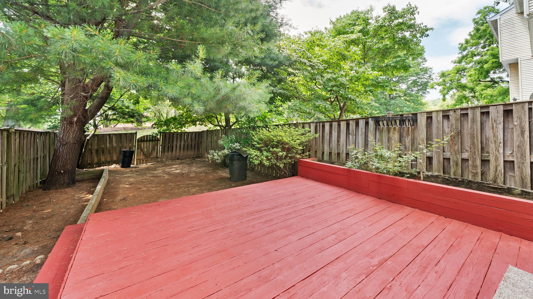 DERWOOD STATION - Residential Lease