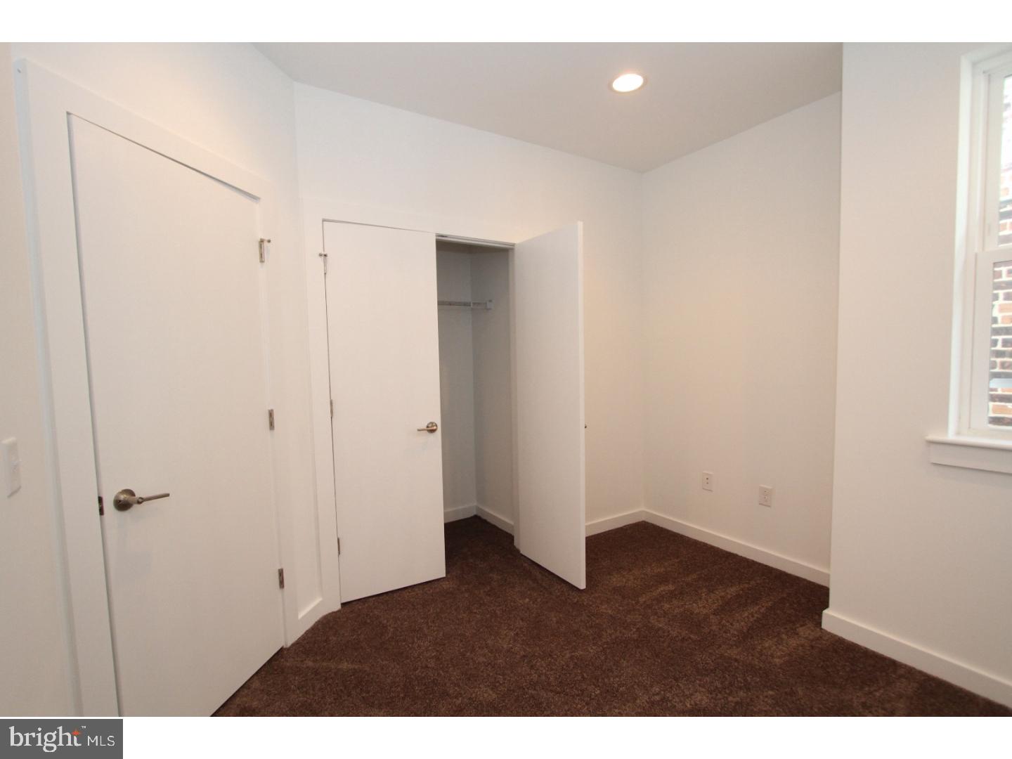 PORT RICHMOND - Residential Lease