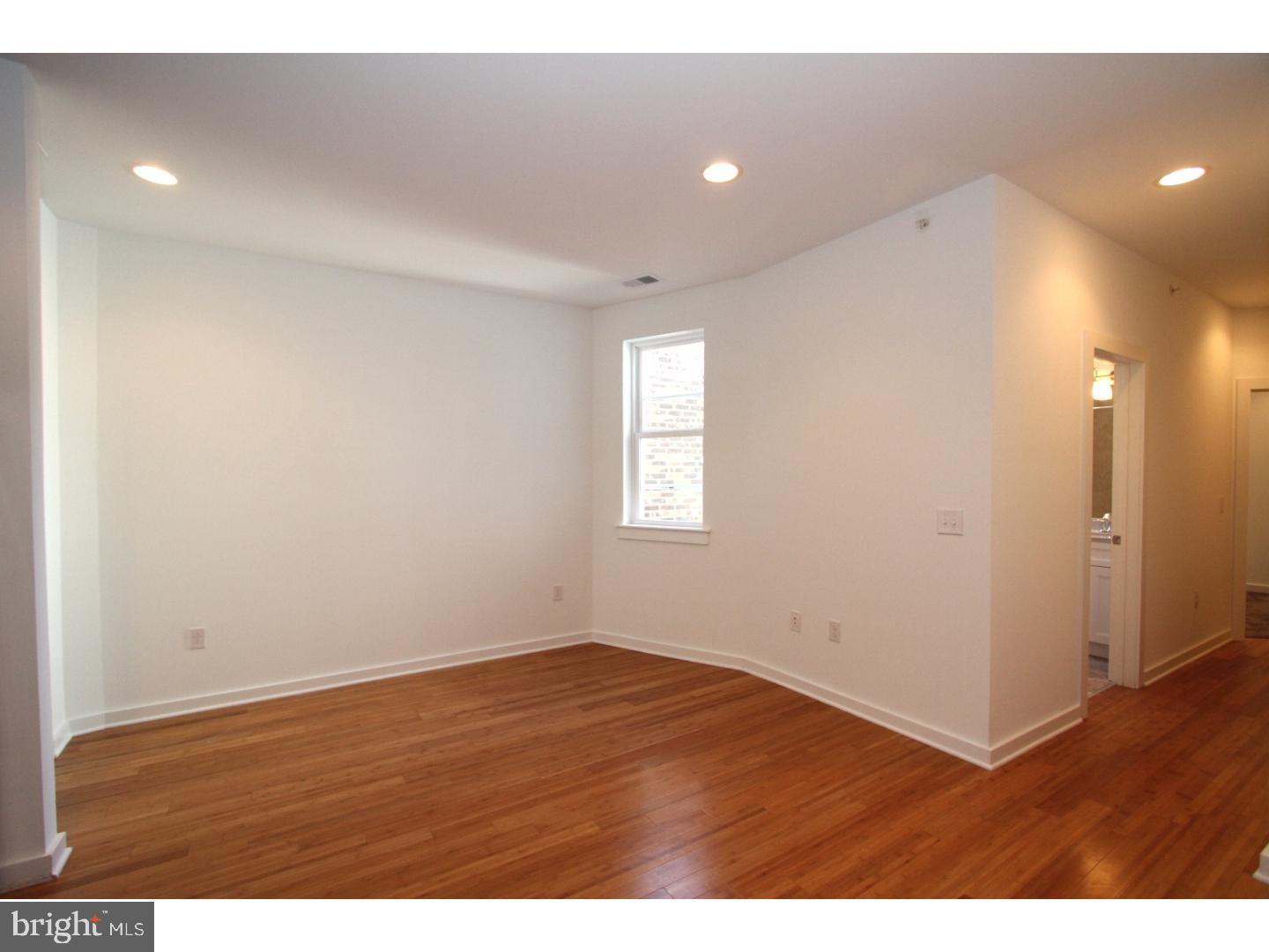 PORT RICHMOND - Residential Lease