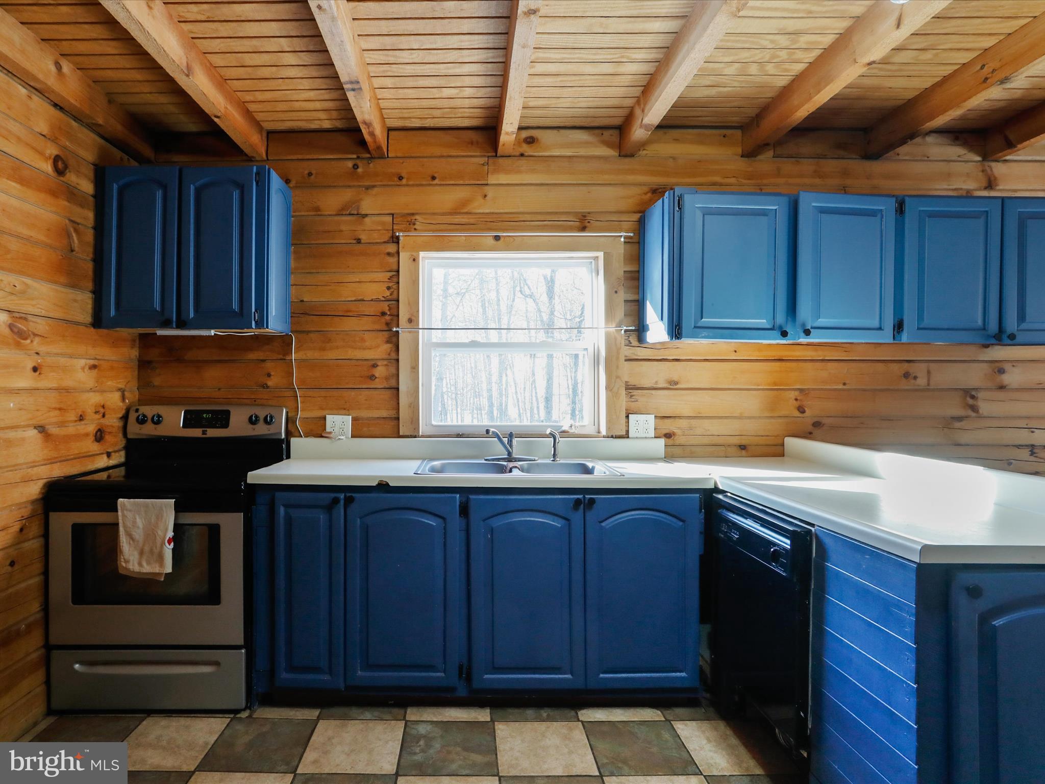 WOODS AT TAYLOR LAKE - Residential