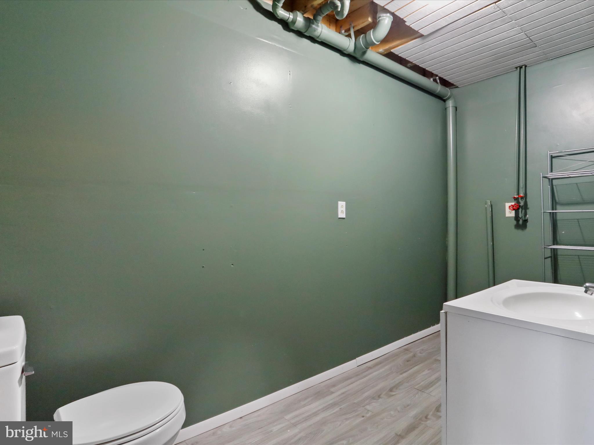 WOODS AT TAYLOR LAKE - Residential