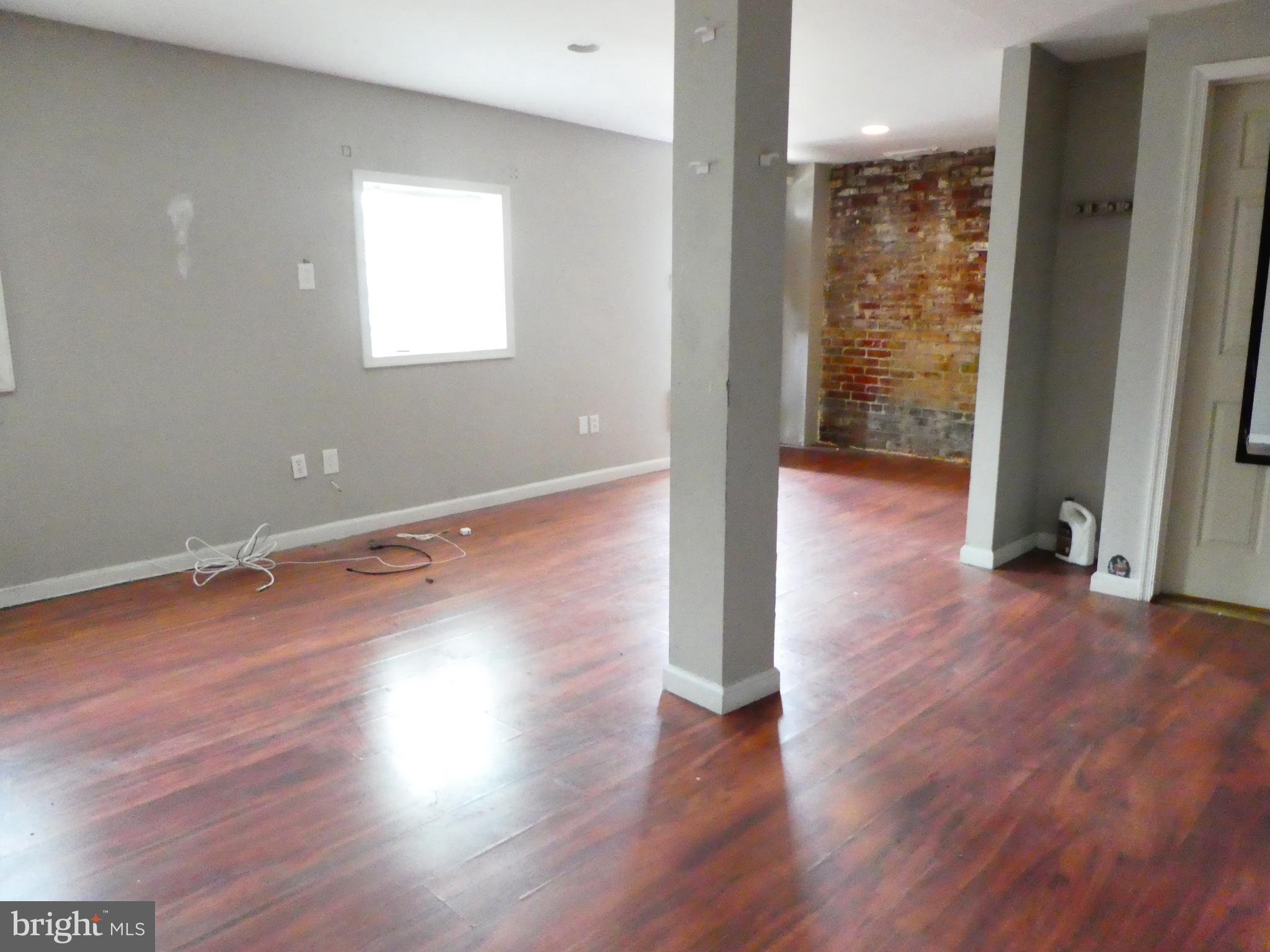 FELTONVILLE - Residential Income