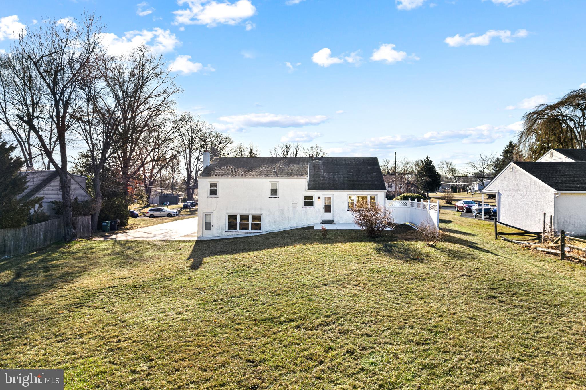 TRAYMORE MANOR - Residential