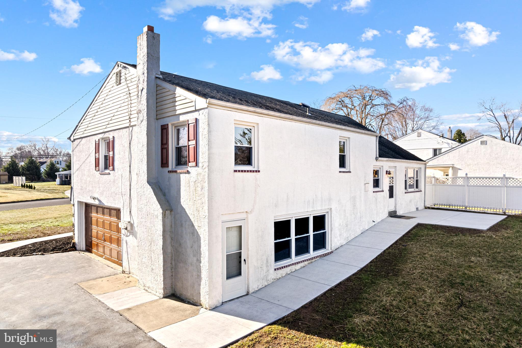 TRAYMORE MANOR - Residential