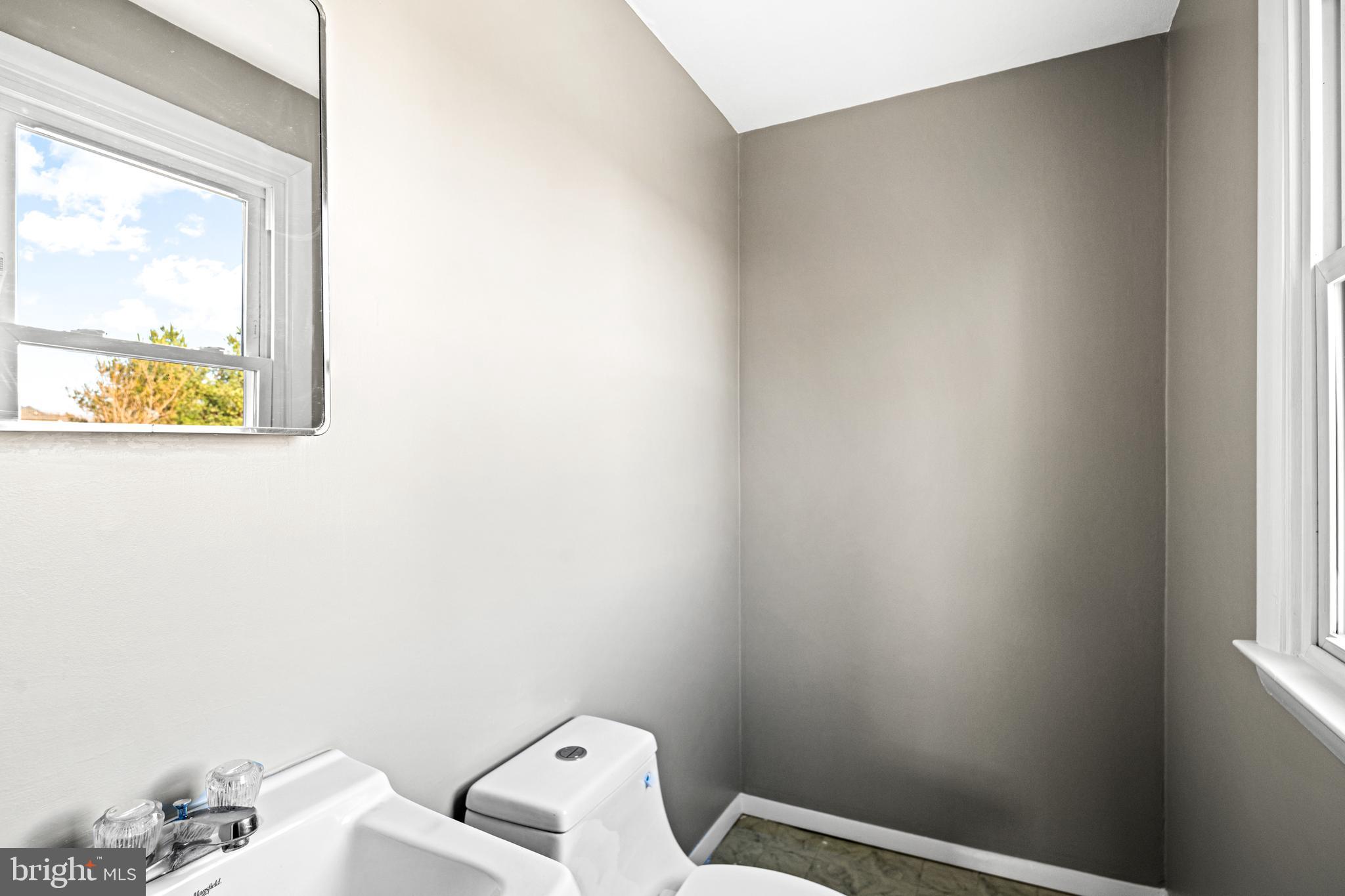 TRAYMORE MANOR - Residential