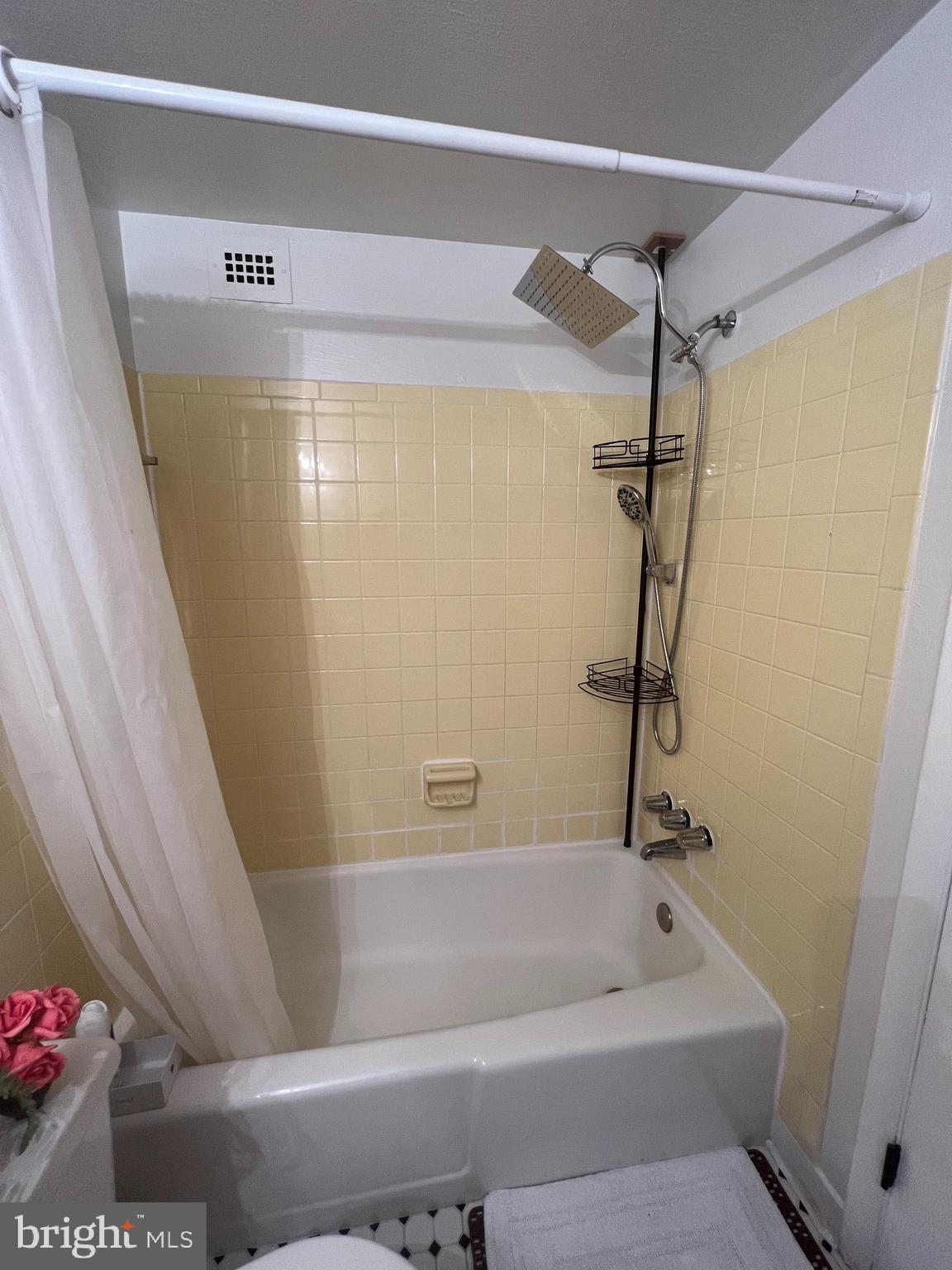 BARCROFT HILLS - Residential Lease