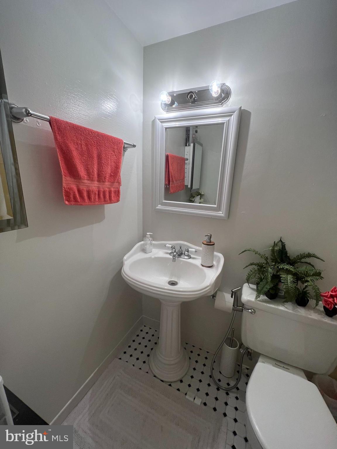 BARCROFT HILLS - Residential Lease