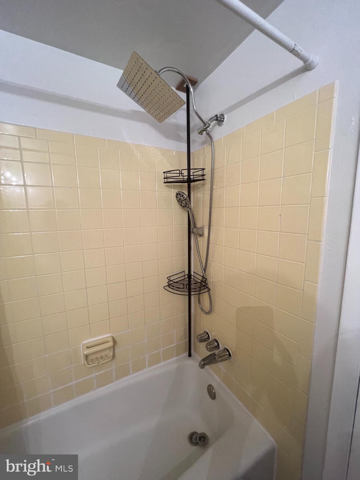 BARCROFT HILLS - Residential Lease