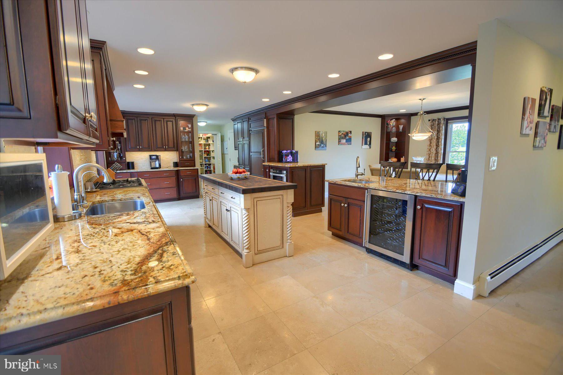 2492 GREENSWARD SOUTH