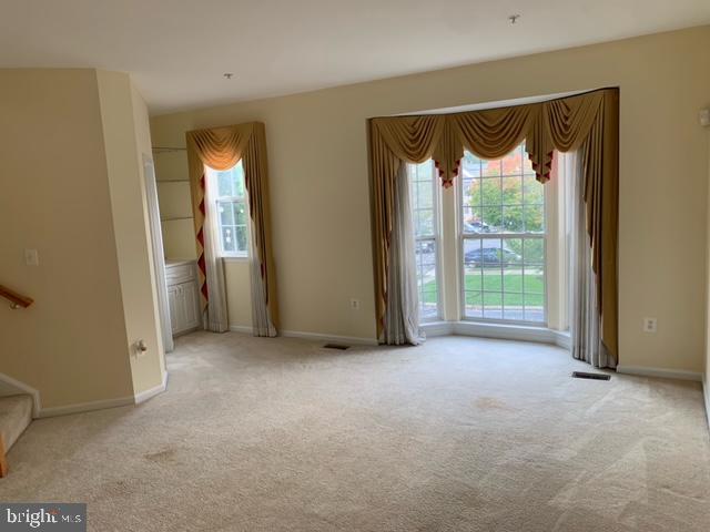 VISTA GARDENS PLAT 1> - Residential Lease