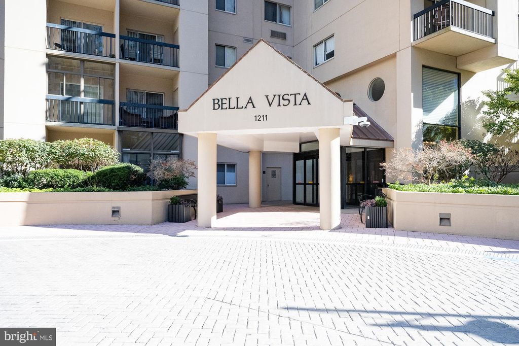 Photo of 1211 S Eads Street #102, ARLINGTON, VA 22202 (MLS # VAAR2065218)