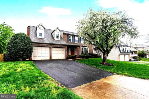 4318 Poplar Branch Drive, Chantilly, VA MLS: VAFX2233036