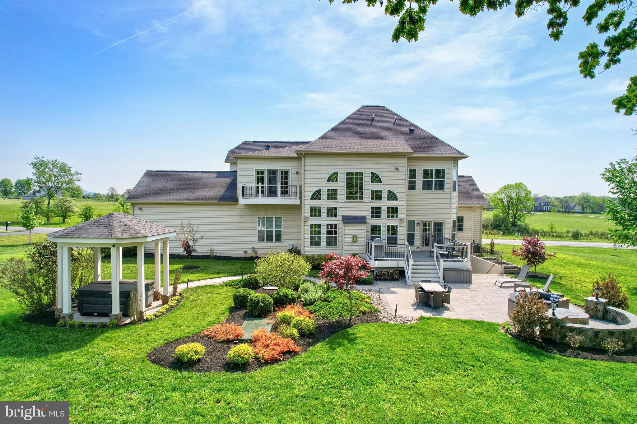 42438 BLACK TALON COURT