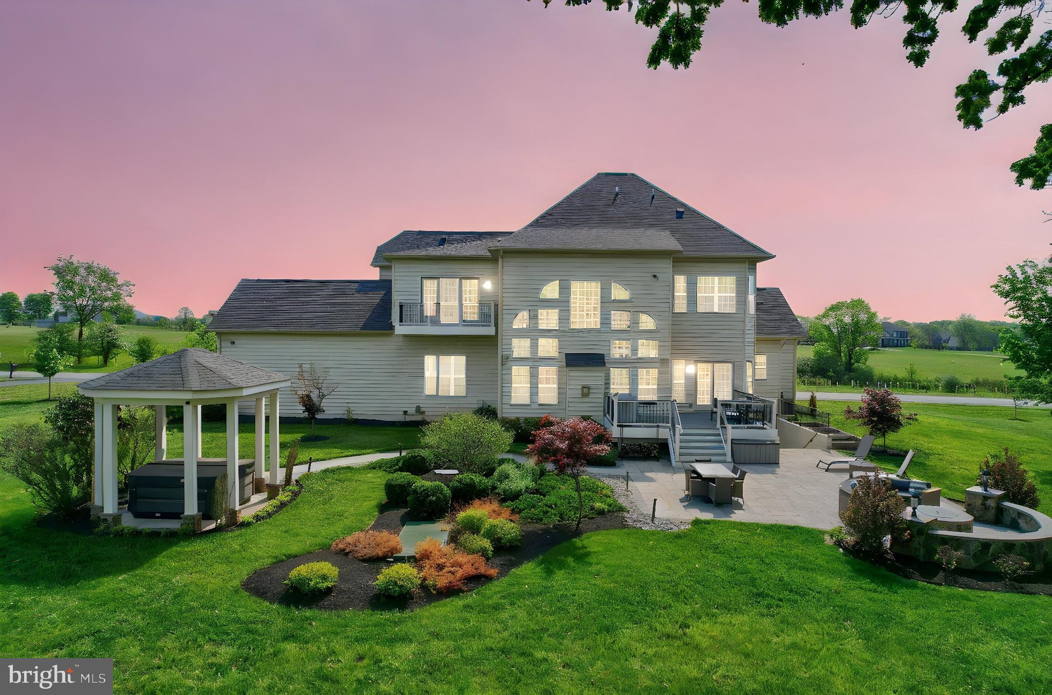 FALCONAIRE - Residential