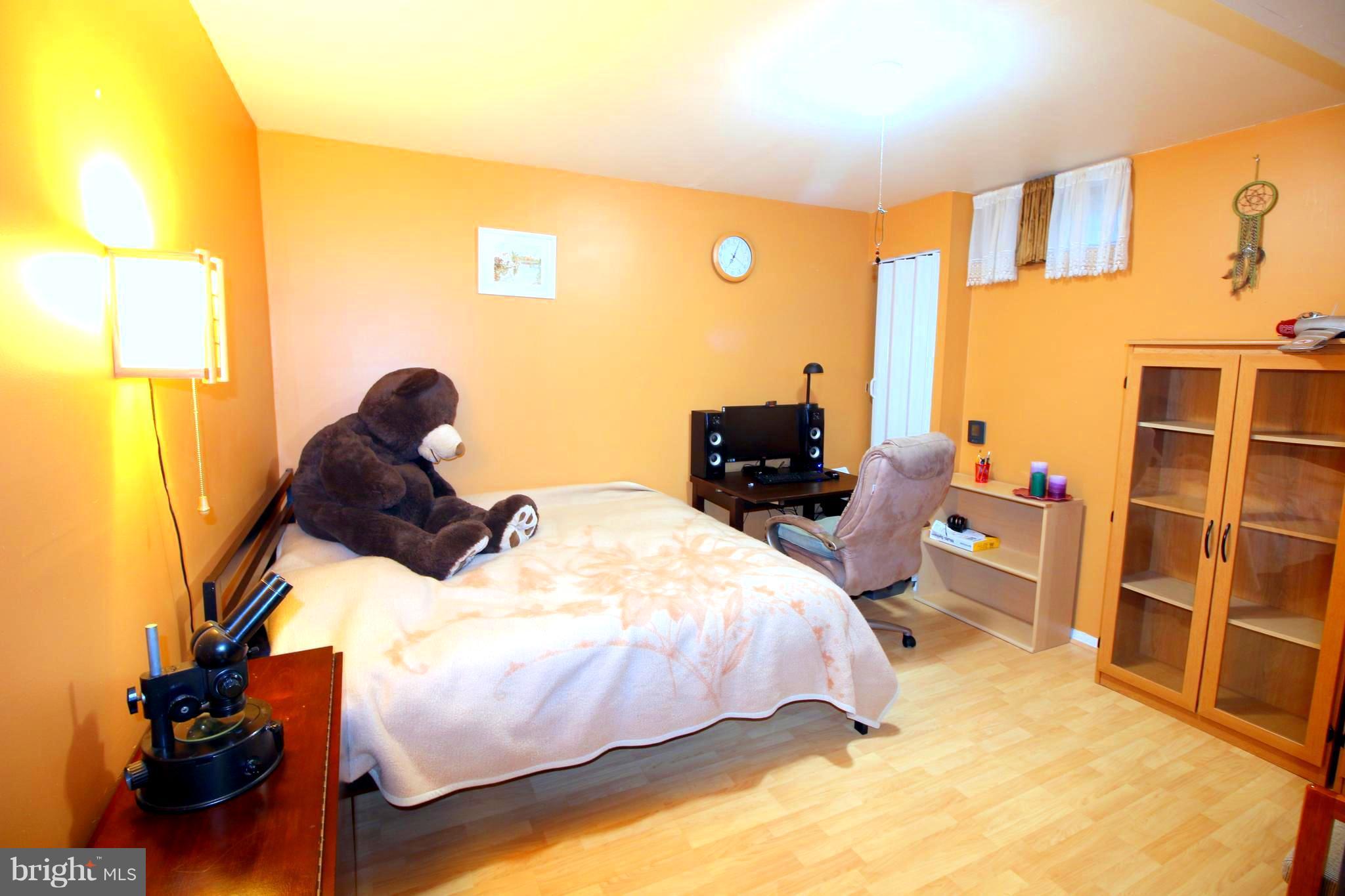 THE COURTS OF FOX MILL - Residential