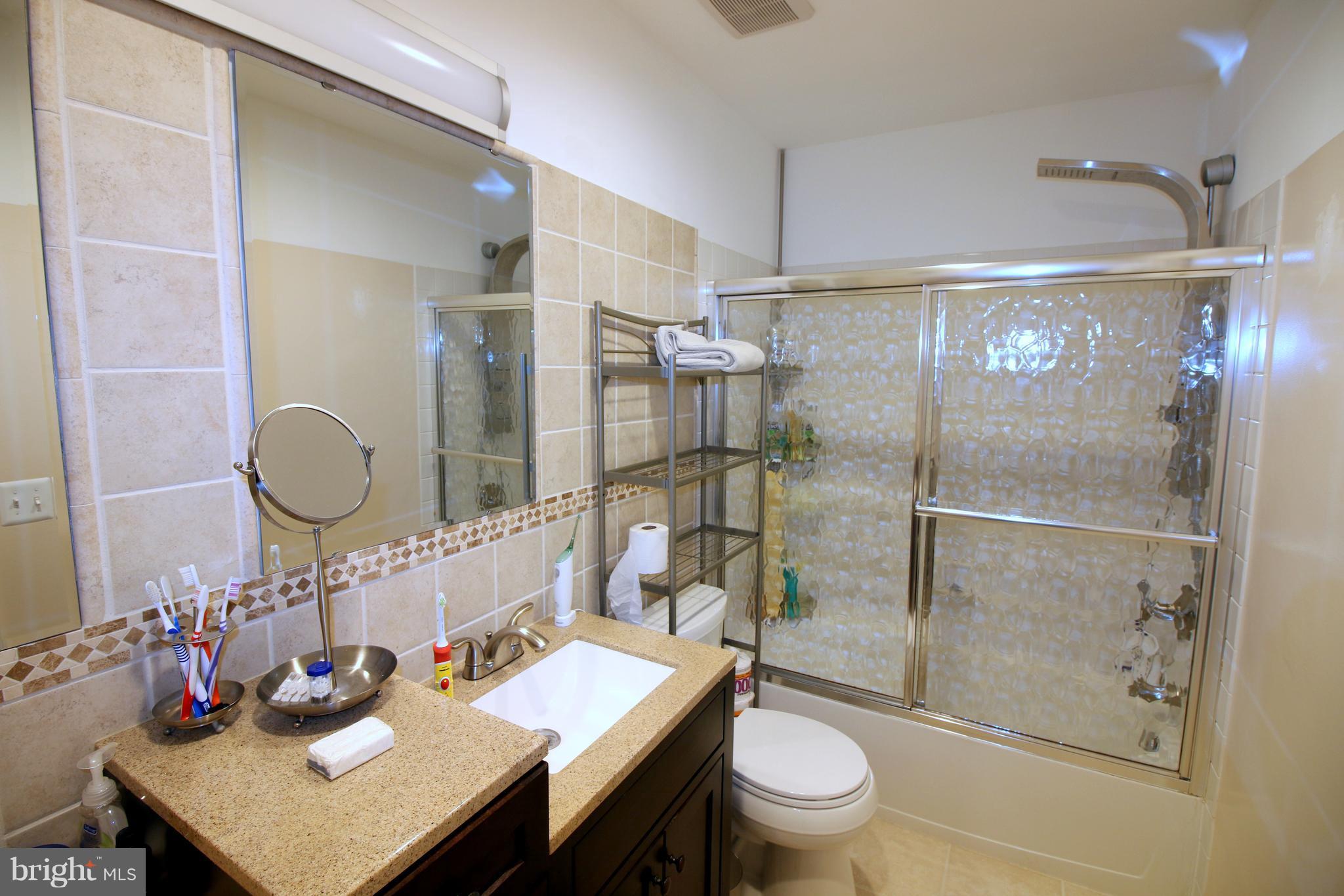 THE COURTS OF FOX MILL - Residential