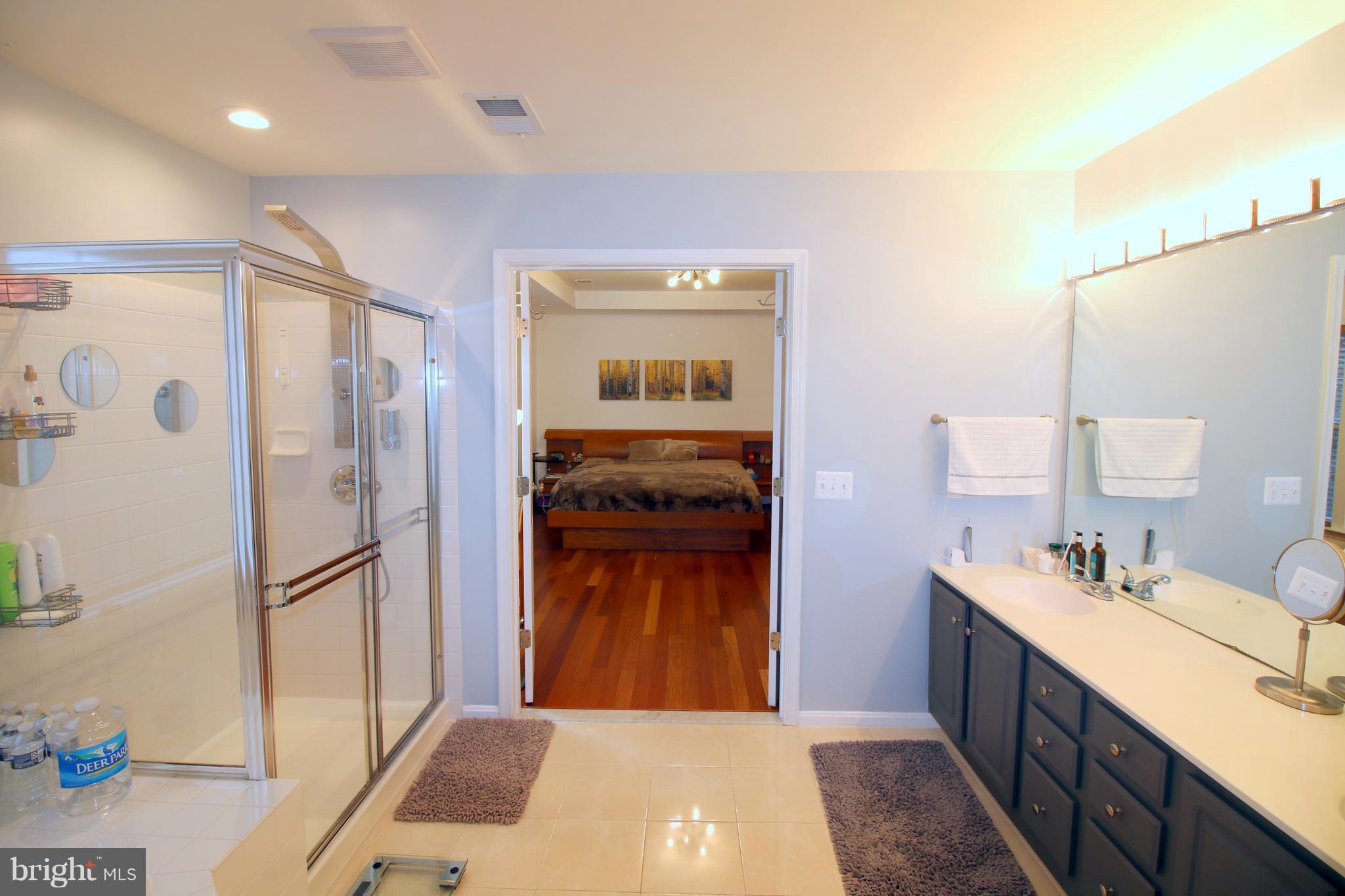 THE COURTS OF FOX MILL - Residential