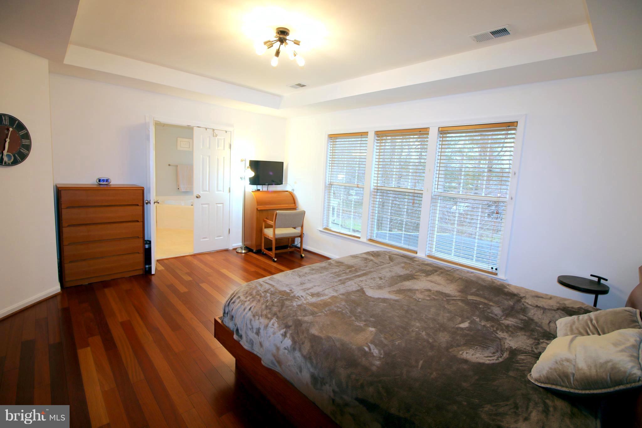 THE COURTS OF FOX MILL - Residential