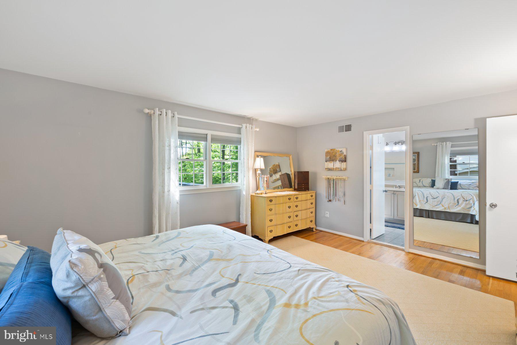 BEL PRE WOODS - Residential