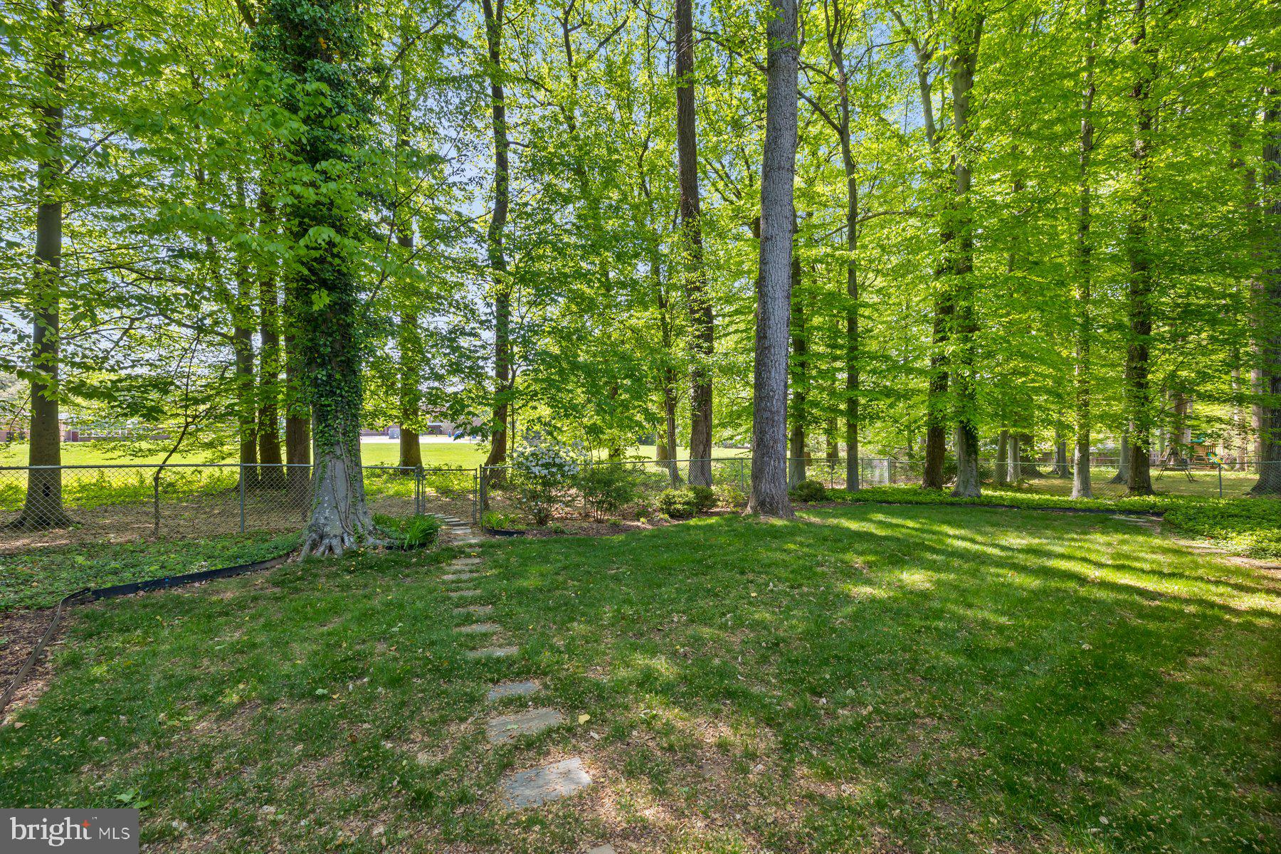 BEL PRE WOODS - Residential