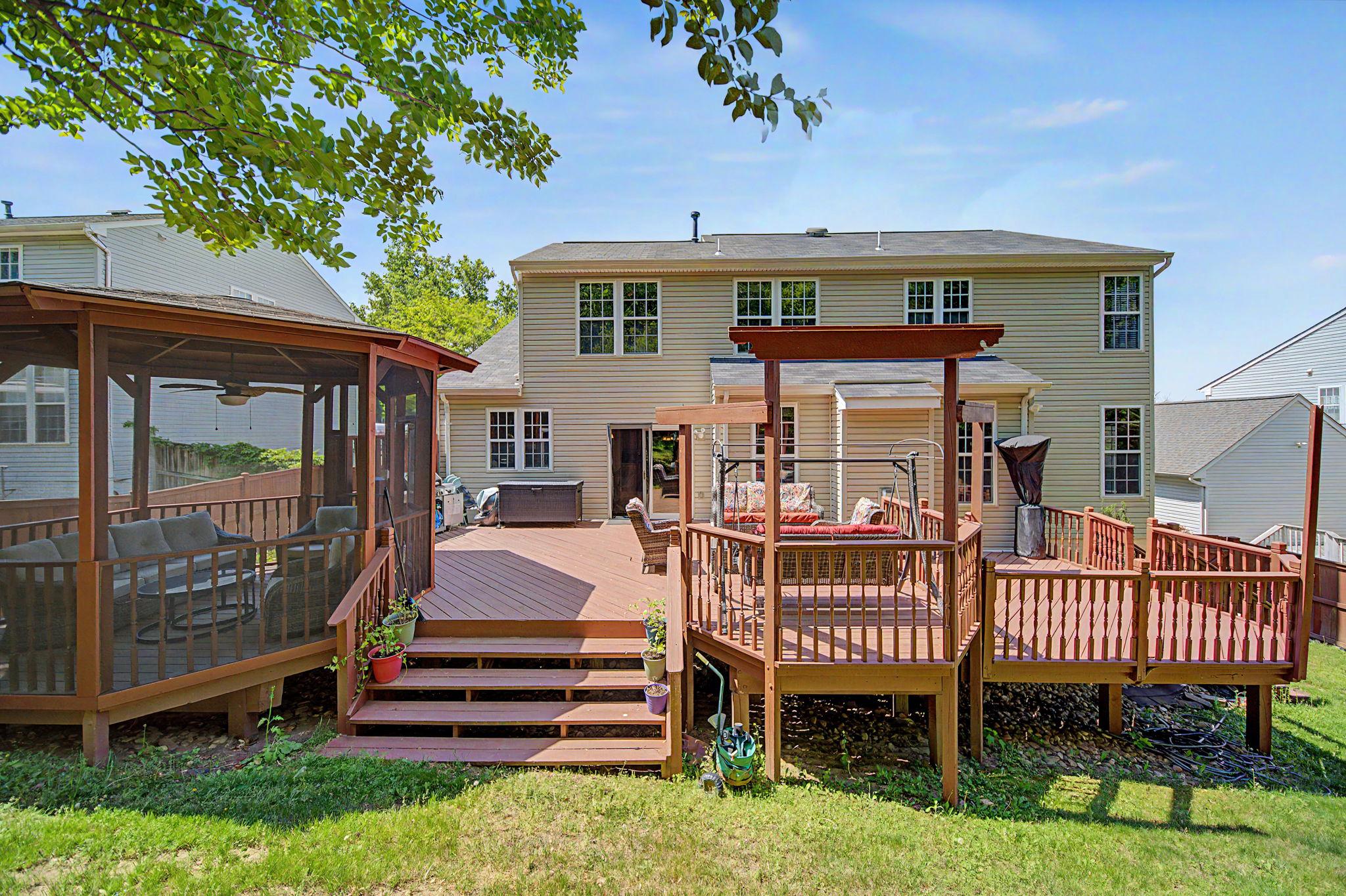 CARDINAL GLEN - Residential