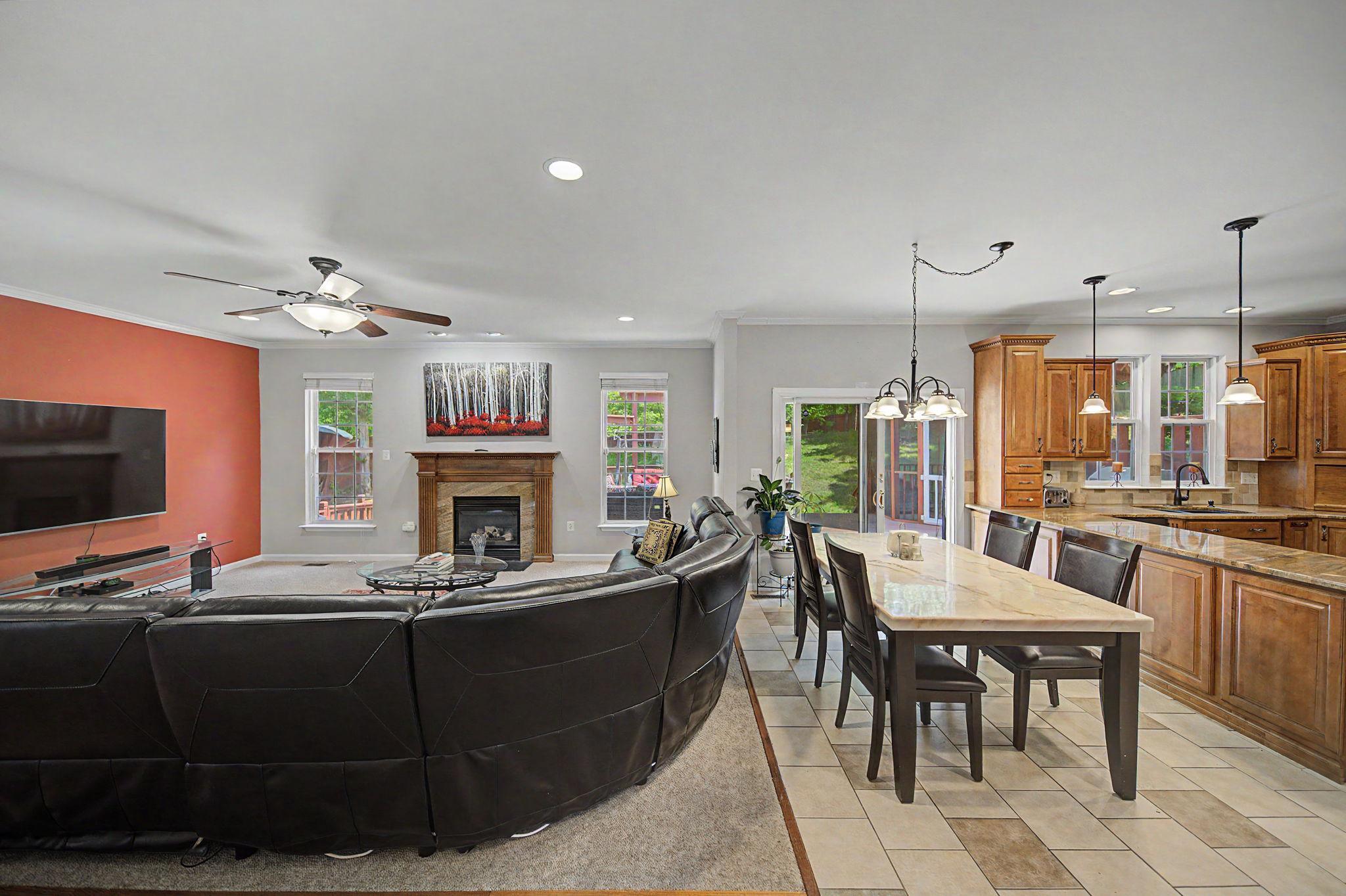 CARDINAL GLEN - Residential