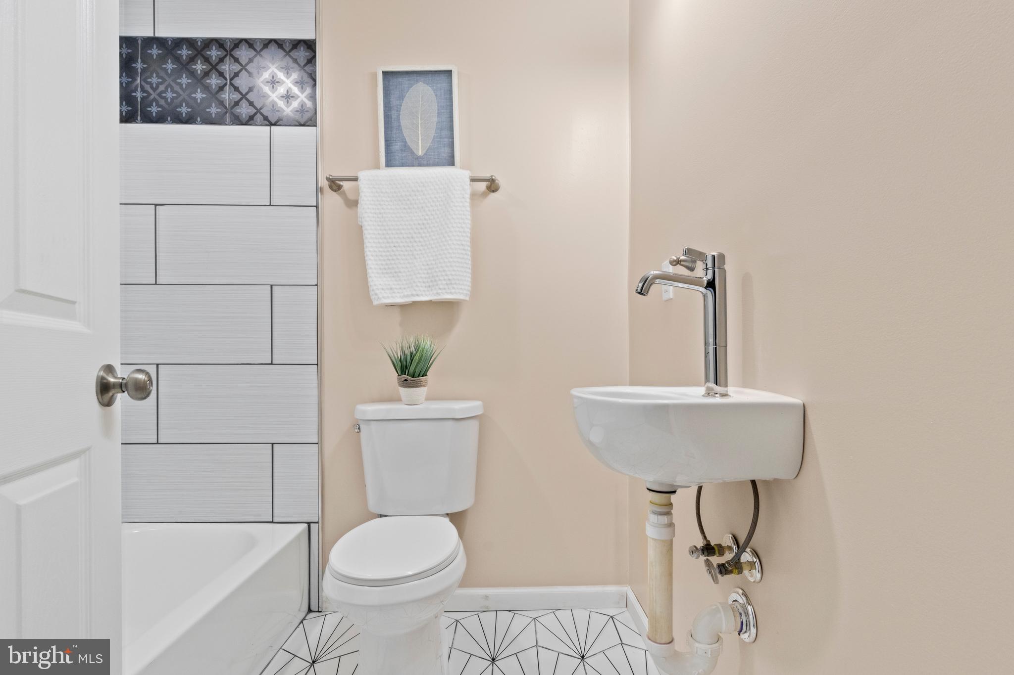 MILTON-MONTFORD - Residential