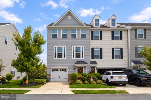 Townhouse For Sale - 20 Peacock Circle<br/> SEWELL, NJ 08080